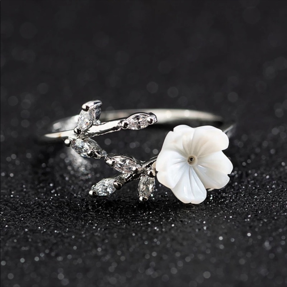 - Silver Flower Marquee Ring
